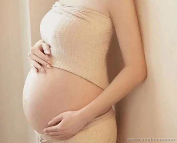 全托管式 vs 母婴同室式：月子中心婴儿照...