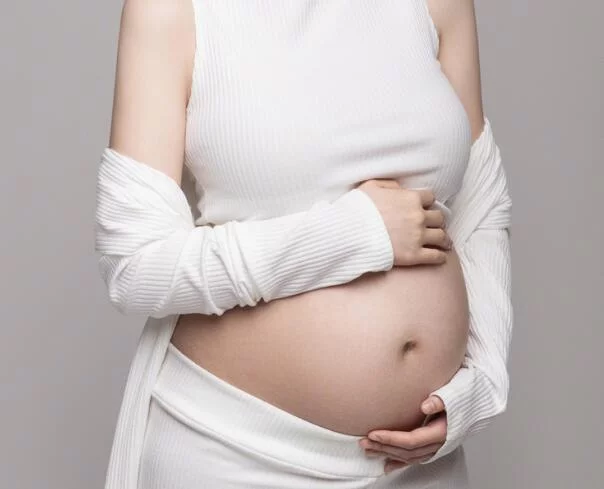 江门月嫂 - 关键细节与拍嗝的正确姿势